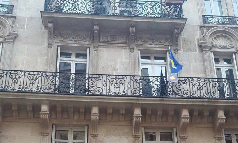 Photo of Ambasada e Kosovës në Francë ka njoftuar  se nga data 29 janar Qeveria Franceze ka marrë vendim për mbylljen e kufijve dhe ndalimin e hyrje daljeve në Francë me vendet jashtë BE-së