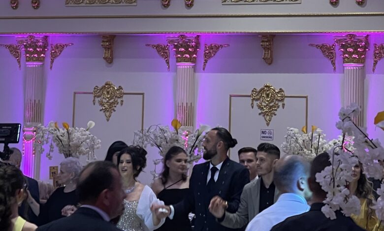 Photo of Vedat Muriqi e kall dasmen e synetis së djalit të tij !