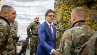 Photo of Presidenti i Mqedonis së Veriut viziton kontigjentin e KFOR-it