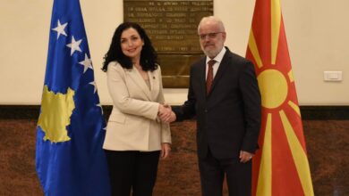 Photo of Presidentja Osmani uron Kryeminstrin Xhaferi !