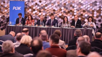 Photo of Këshilli Drejtues i Partisë Demokratike të Kosovës në mbledhjen e mbajtur sot, vendosi për mobilizim të strukturave për mbajtjen e zgjedhjeve të reja parlamentare.